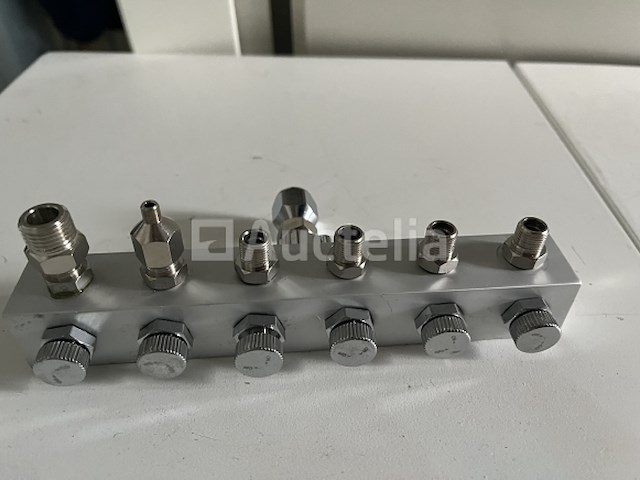 Airbrush persluchtverdeler 6-voudig - afbeelding 3 van  3