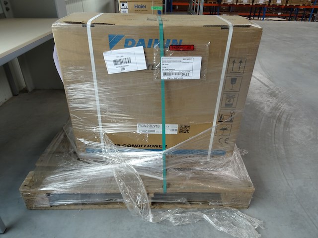 Airco buitenunit daikin fvxm25b2v1b - afbeelding 1 van  2