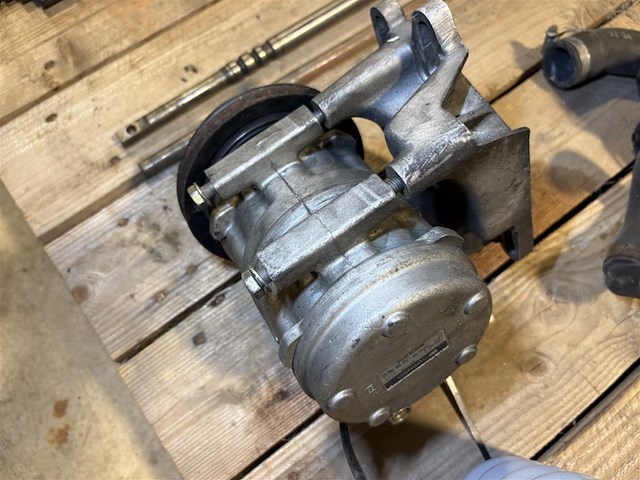 Aircocompressor met steun - afbeelding 3 van  3