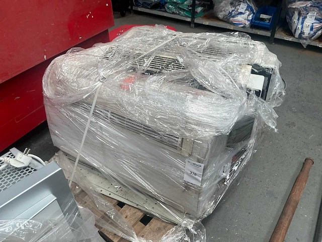 Airconditioning (3x) - afbeelding 1 van  2