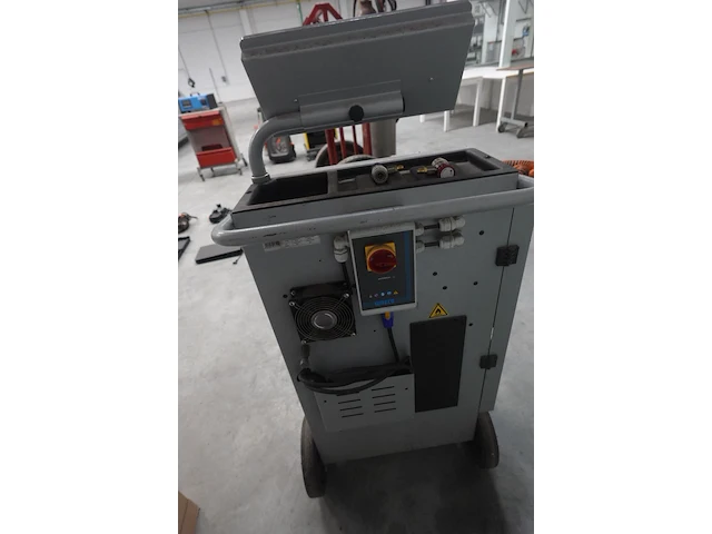 Aircoserviceapparaat waeco - afbeelding 5 van  6