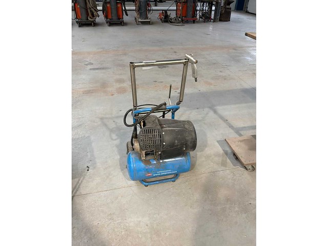 Airpress hl425-24 luchtcompressor - afbeelding 1 van  6