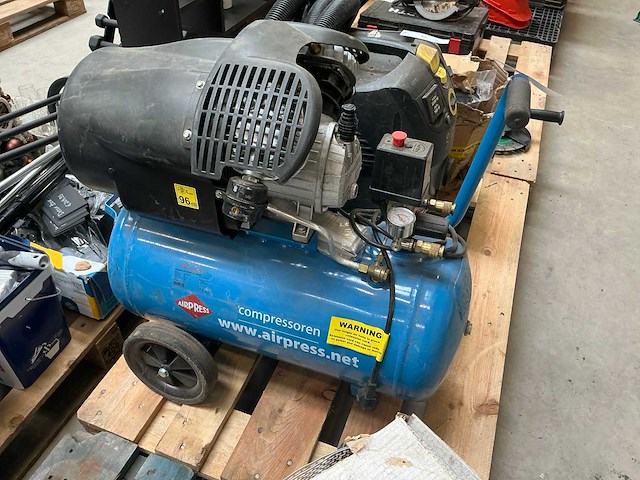 Airpress hl425-50 luchtcompressor - afbeelding 1 van  5