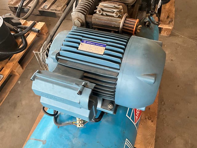 Airpress sae30 compressor - afbeelding 10 van  11