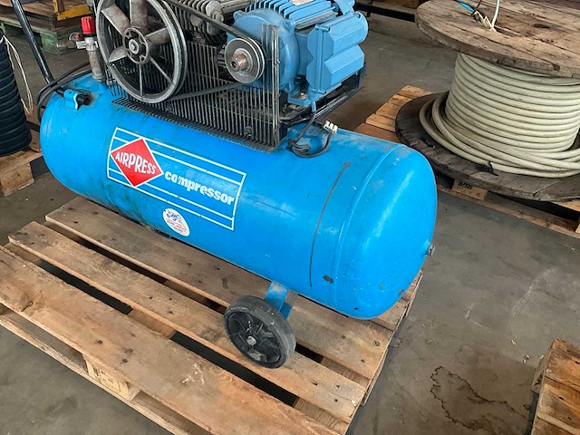 Airpress sae30 compressor - afbeelding 4 van  11