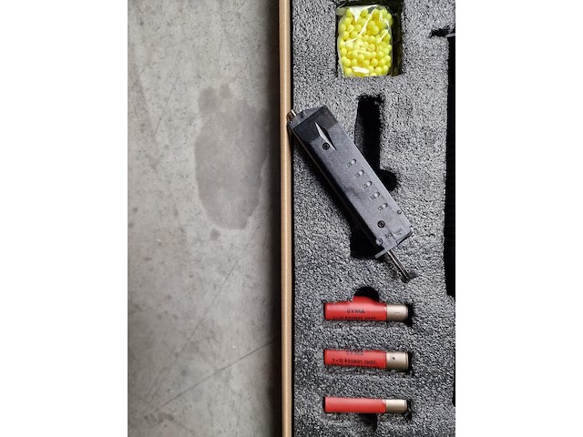 Airsoft geweer - afbeelding 2 van  3