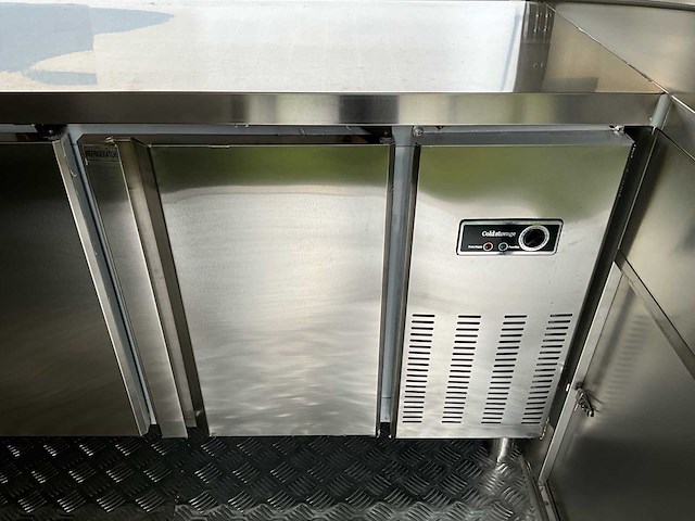 Airstream ral7009 foodtrucks - afbeelding 15 van  35