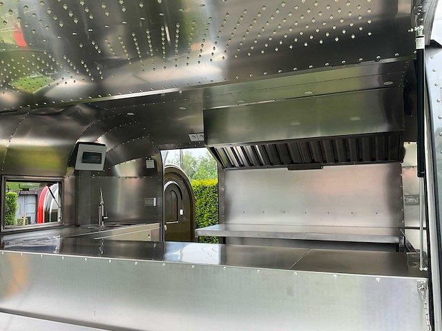 Airstream ral7009 foodtrucks - afbeelding 15 van  26