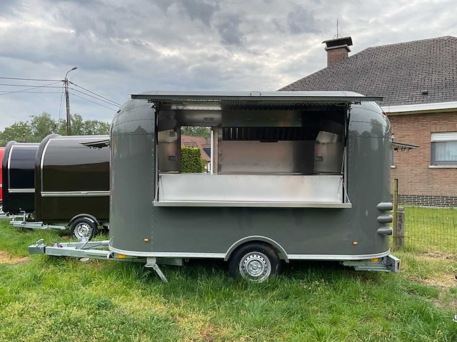 Airstream ral7009 foodtrucks - afbeelding 10 van  26