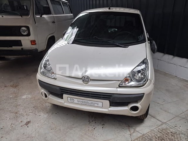 Aixam mega m4g v car (2010-vin:vlgm4gvbrc3116395) voor onderdelen - afbeelding 1 van  8