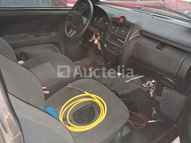 Aixam mega m4g v car (2010-vin:vlgm4gvbrc3116395) voor onderdelen - afbeelding 2 van  8