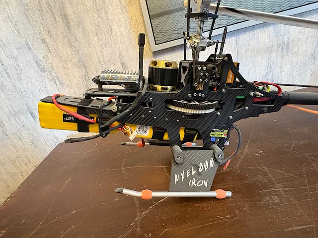 Aixel helicopter - 800 - model making - afbeelding 5 van  6