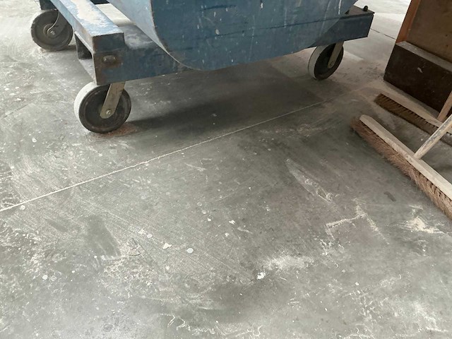 Ajk mobiele plaatstalen kipcontainer - afbeelding 5 van  5