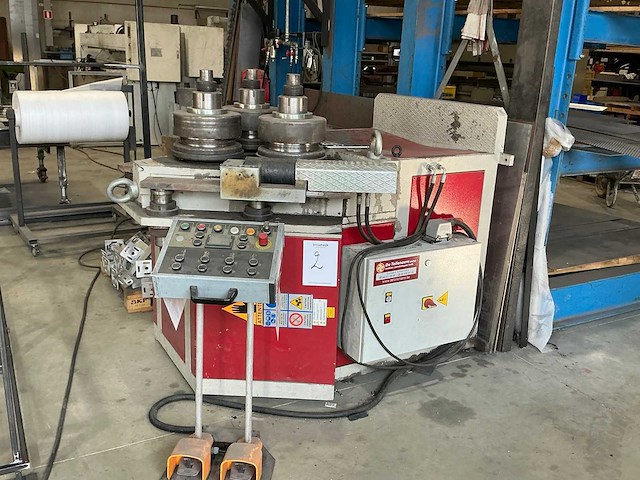 Akbend apk101 profielbuigmachine - afbeelding 1 van  6