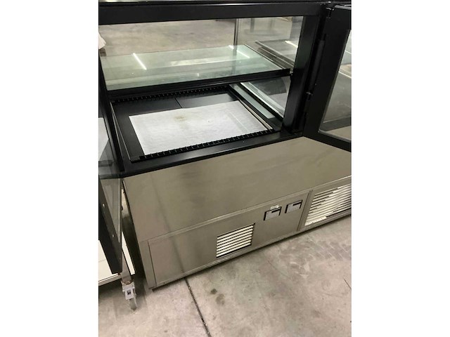 Ake ideal - koel/warmhoud vitrine - afbeelding 7 van  8
