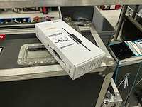 Akg ra4000ew antenneversterker - afbeelding 3 van  3