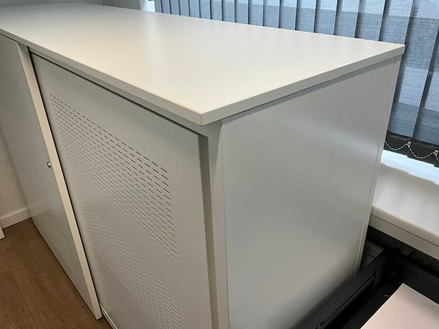 Akoestische schuifdeurkast 180x122 - afbeelding 3 van  5
