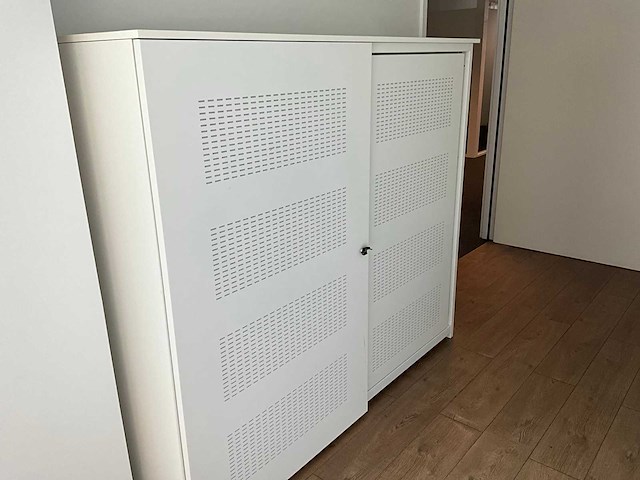 Akoestische schuifdeurkast 180x156 - afbeelding 1 van  7