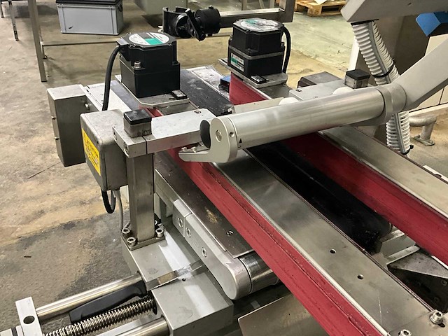 Al tech etiketteerlijn - afbeelding 15 van  29