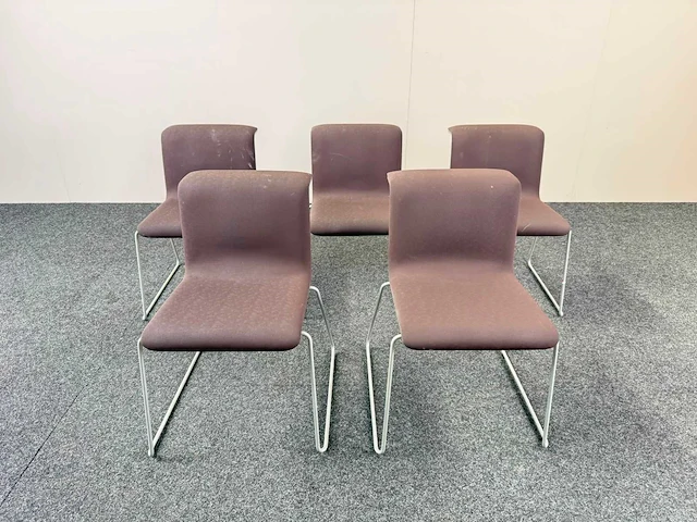 Alain bertaeu & bulo - tab chair - - vergaderstoel (5x) - afbeelding 1 van  8