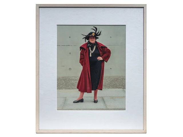 Albrecht tübke (1971), 'citizens, tb 05', 2002, c-print, n° 3/6 47 x 38 cm. (18 1/2 x 14.96 in.), frame: 68 x 58 cm. (26.76 x 22.82 in.) - afbeelding 2 van  3