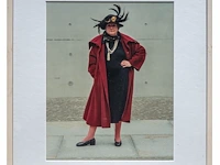 Albrecht tübke (1971), 'citizens, tb 05', 2002, c-print, n° 3/6 47 x 38 cm. (18 1/2 x 14.96 in.), frame: 68 x 58 cm. (26.76 x 22.82 in.) - afbeelding 2 van  3