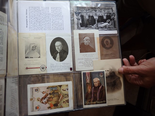 Album devotieprenten - afbeelding 3 van  4