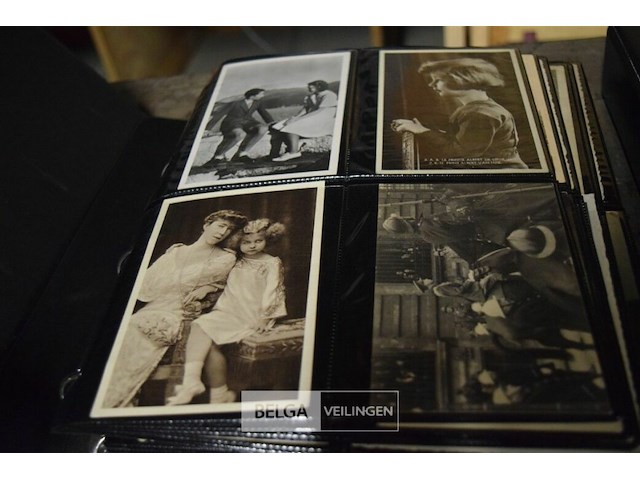 Album foto's koningshuis - afbeelding 1 van  4