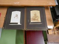 Album met oude foto's - afbeelding 1 van  2