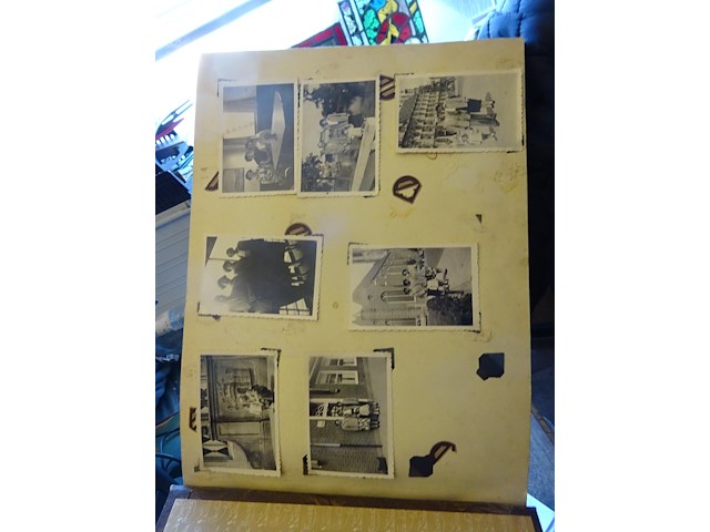 Album reine astrid met fotos 1949 - afbeelding 1 van  2