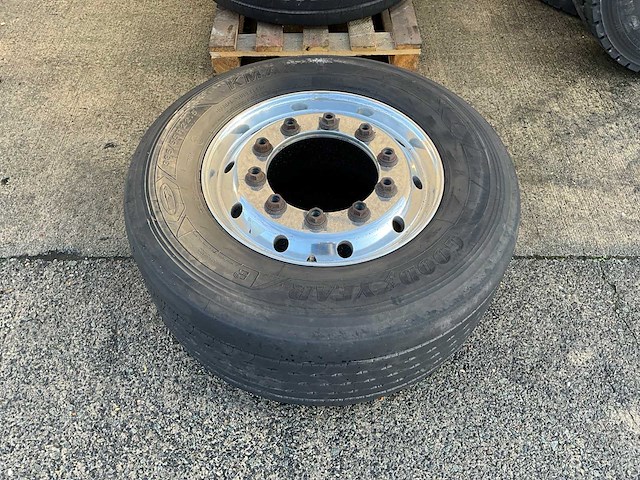 Alcoa dura-bright evo banden op velg (6x) - afbeelding 2 van  7