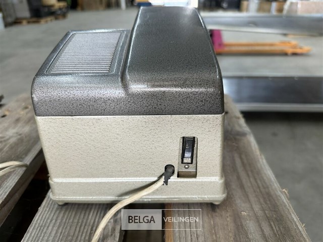 Aldis 303 diaprojector - afbeelding 4 van  5