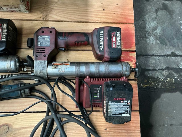 Alemite series 595 accu vetpomp (2x) - afbeelding 2 van  7