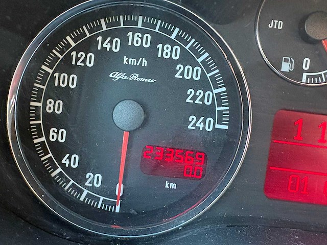 Alfa - 147 - jtd - car - 2009 - afbeelding 10 van  23