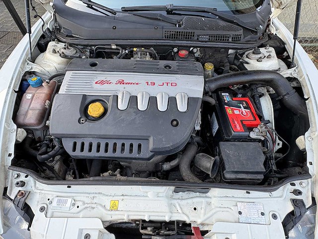 Alfa - 147 - jtd - car - 2009 - afbeelding 12 van  23