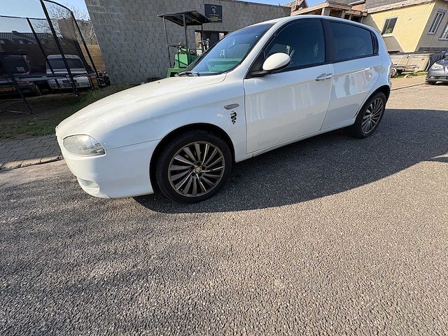 Alfa - 147 - jtd - car - 2009 - afbeelding 19 van  23