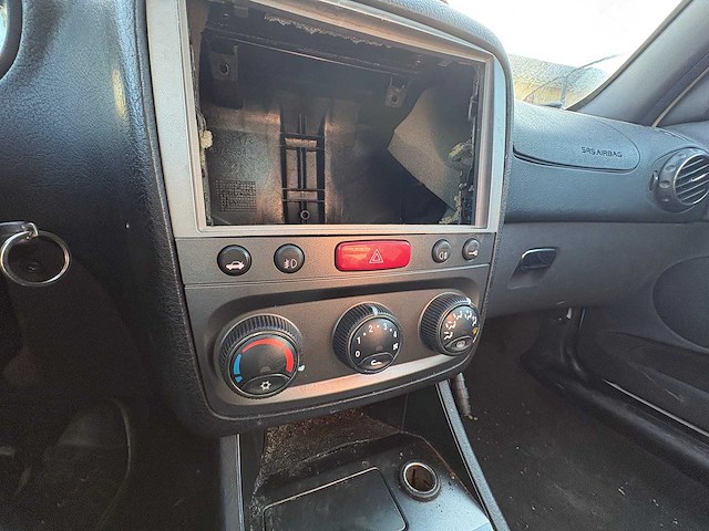 Alfa - 147 - jtd - car - 2009 - afbeelding 5 van  18