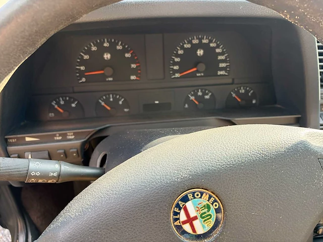 Alfa romeo - 164 - t spark - youngtimer > 15 - afbeelding 16 van  16
