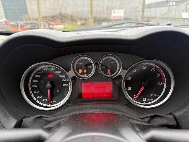 Alfa romeo - 2012 - mito - personenauto - afbeelding 13 van  26