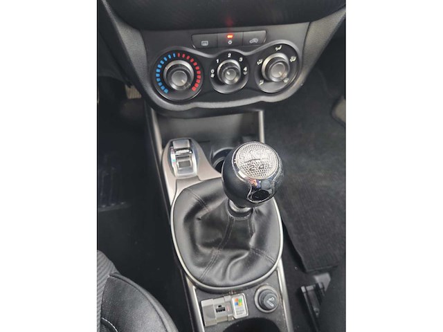 Alfa romeo - mito - car - 2009 - afbeelding 2 van  16