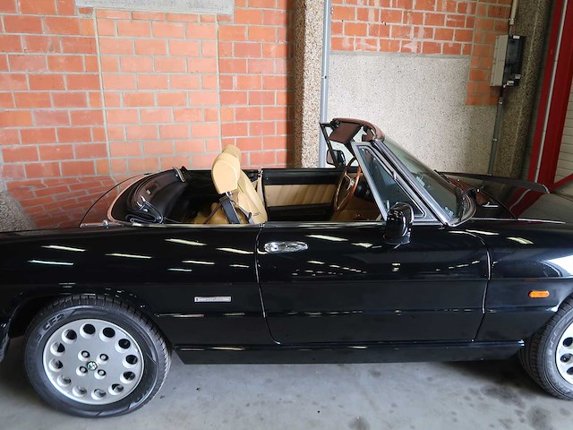 Alfa romeo - spider - classic cars >15 - afbeelding 8 van  67