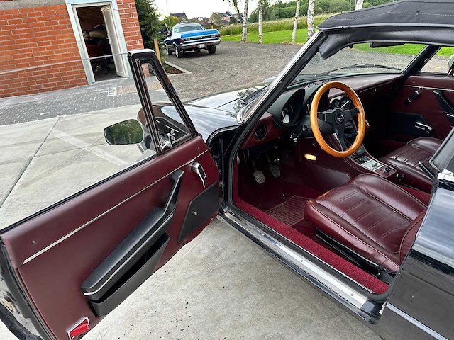 Alfa romeo - spider 1600 - oldtimer - afbeelding 22 van  34