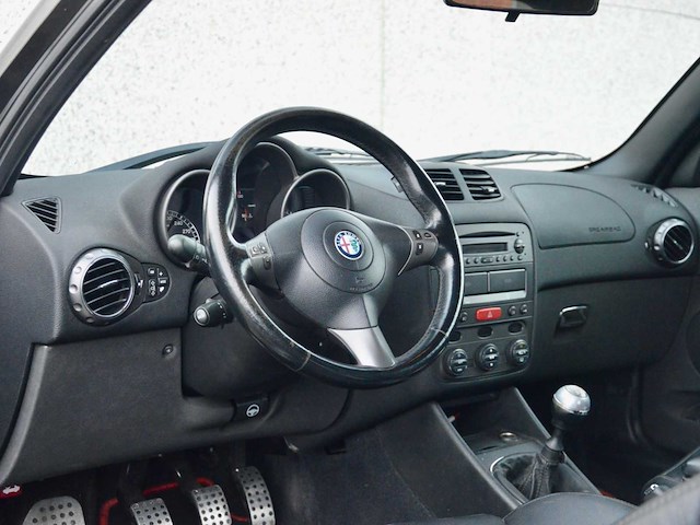 Alfa romeo 147 gta 937 vintage auto's > 15 - afbeelding 10 van  36