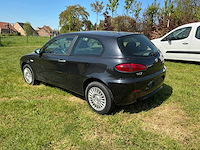 Alfa romeo 147 personenauto - afbeelding 10 van  12
