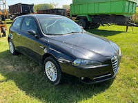 Alfa romeo 147 personenauto - afbeelding 5 van  10