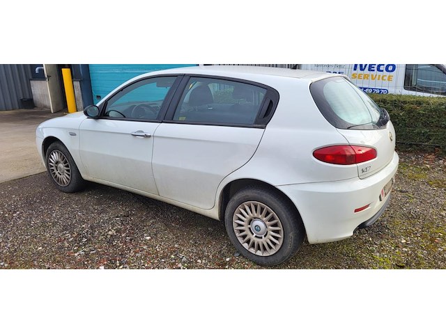 Alfa romeo 147 - afbeelding 11 van  19