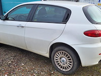 Alfa romeo 147 - afbeelding 11 van  19