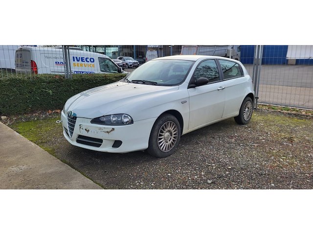 Alfa romeo 147 - afbeelding 1 van  19