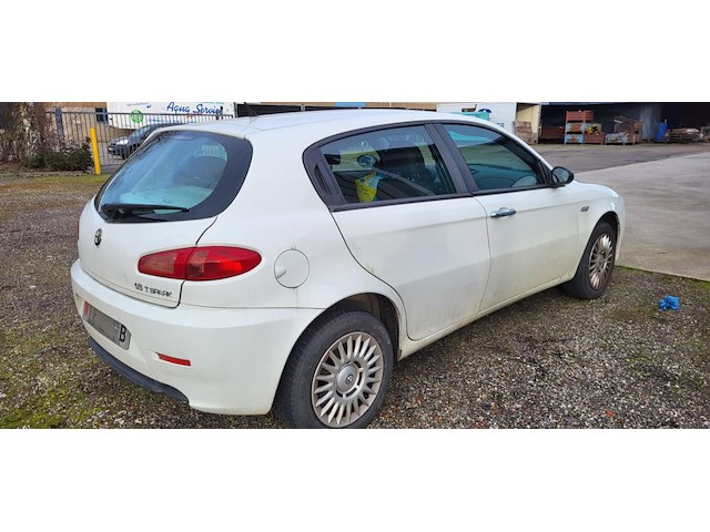 Alfa romeo 147 - afbeelding 4 van  19
