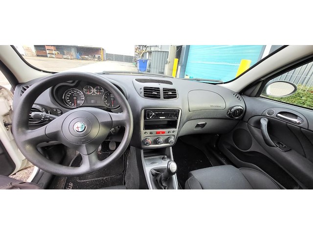Alfa romeo 147 - afbeelding 5 van  19